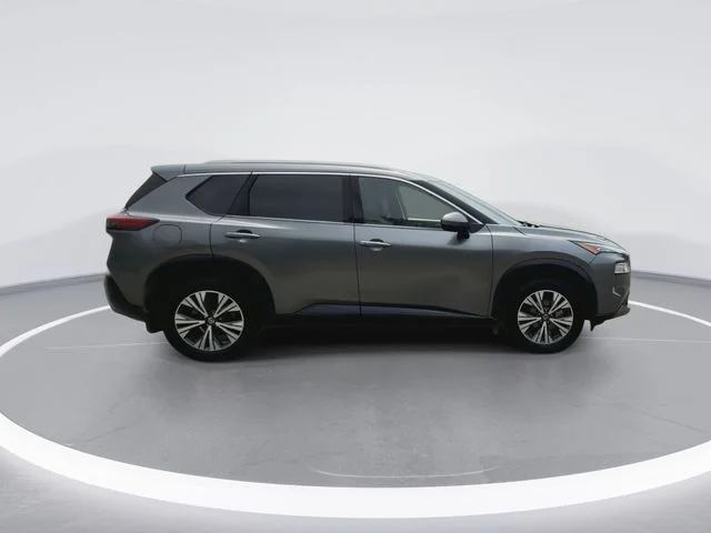 Used 2021 Gray Nissan SV image 12