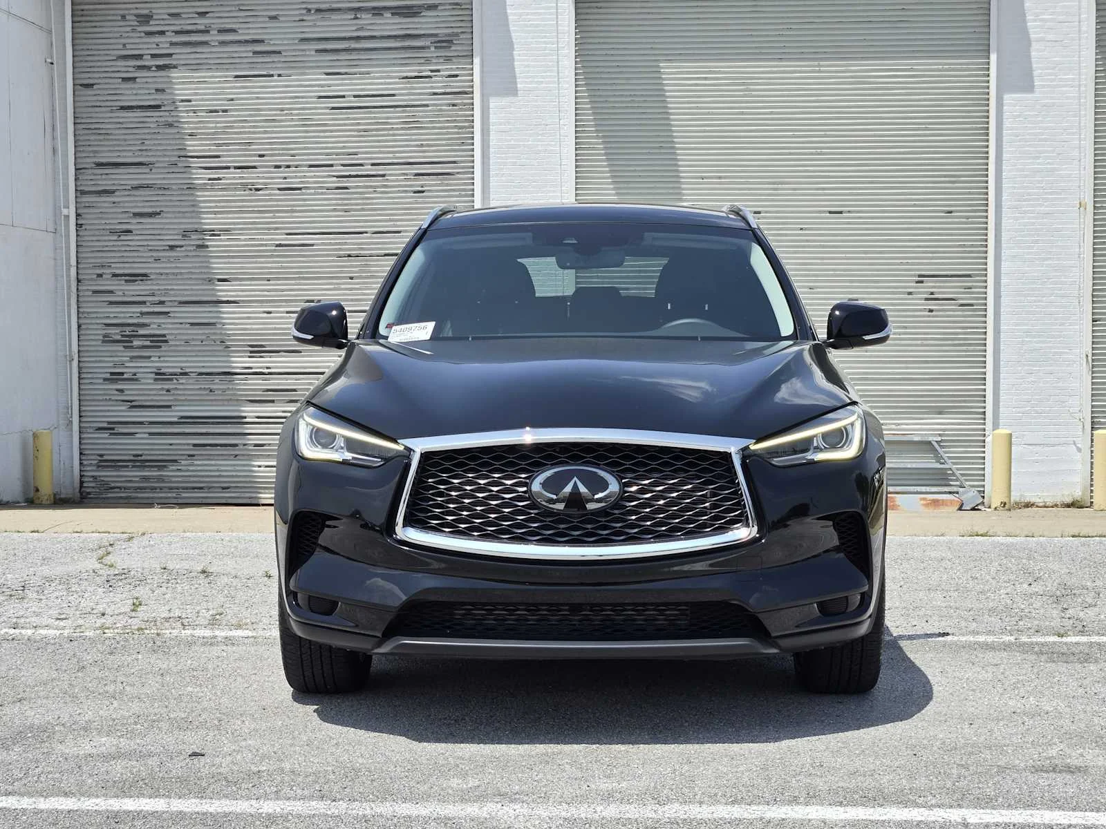 Certified Used 2025 Black Obsidian INFINITI LUXE image 2