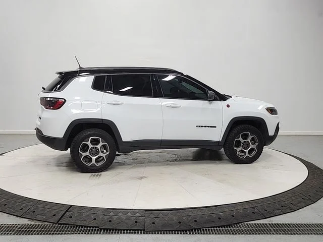 Used 2022 White Jeep Trailhawk image 8