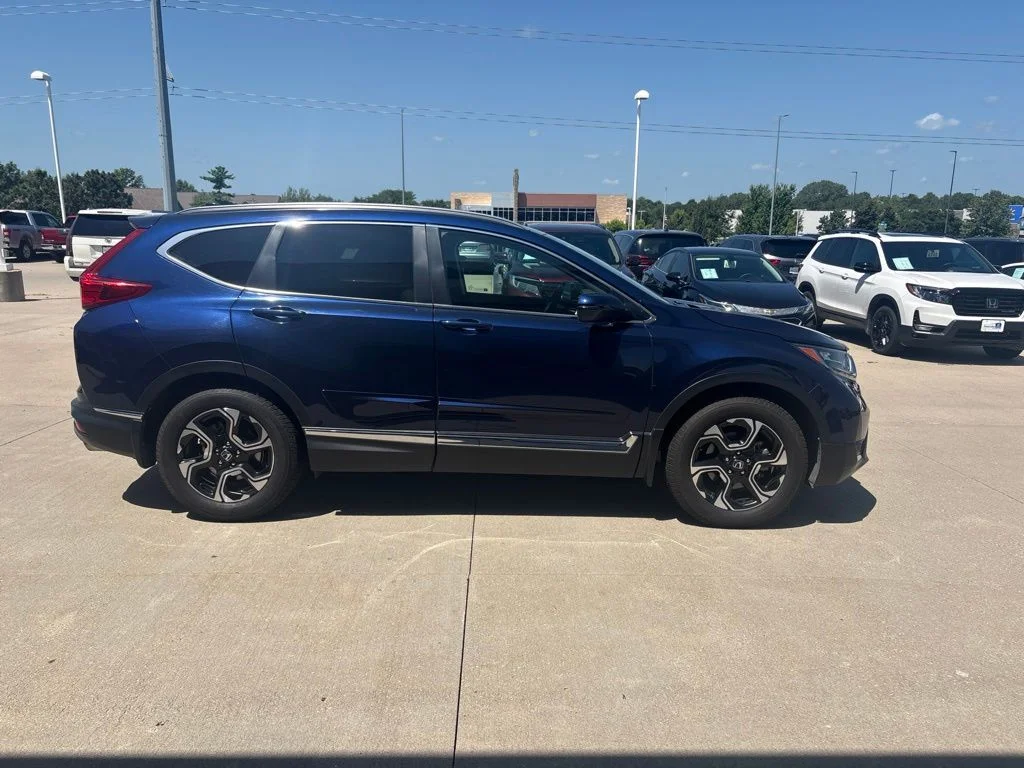 Used 2017 Blue Honda Touring FWD image 4