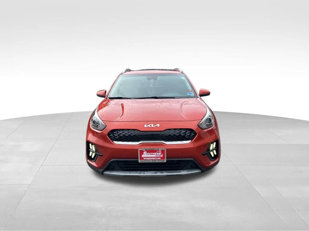 Used 2022 Orange Kia LXS image 9