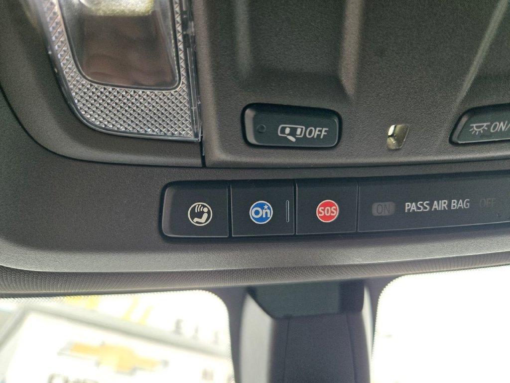 Used 2021 Gray Chevrolet LT image 8
