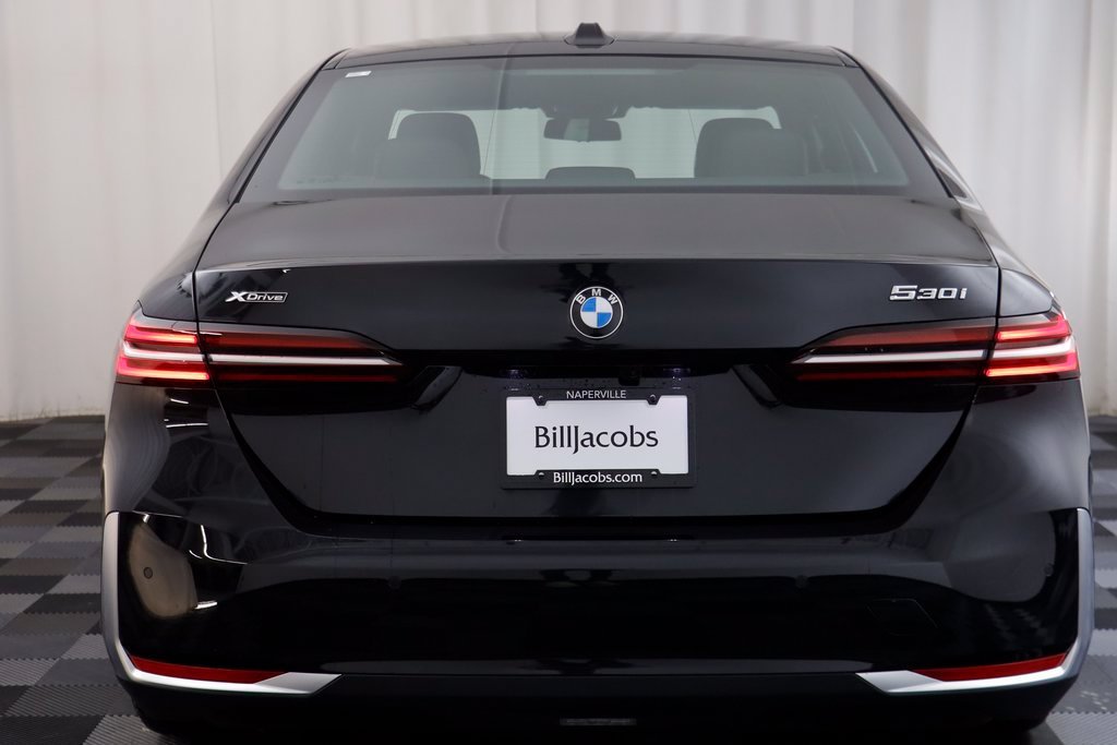 New 2026 Black Sapphire Metallic BMW 530i xDrive image 15