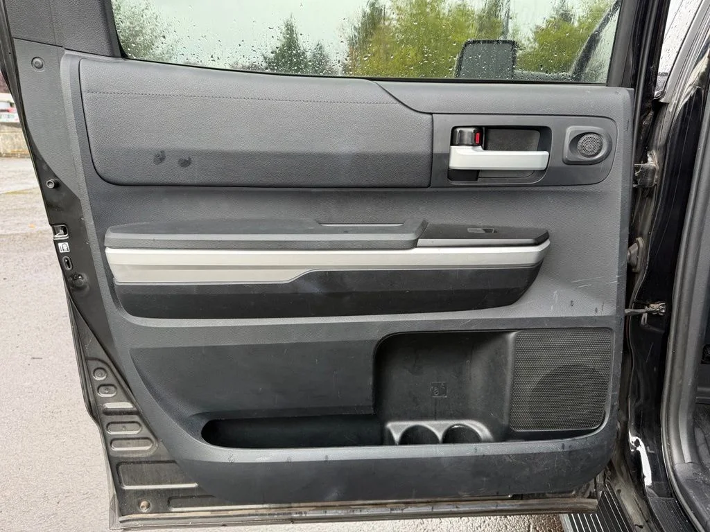 Used 2017 Black Toyota SR5 image 18