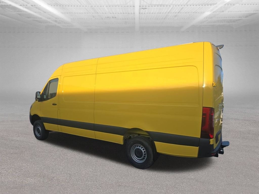 New 2026 calcite yellow Mercedes-Benz Cargo 170 WB image 3