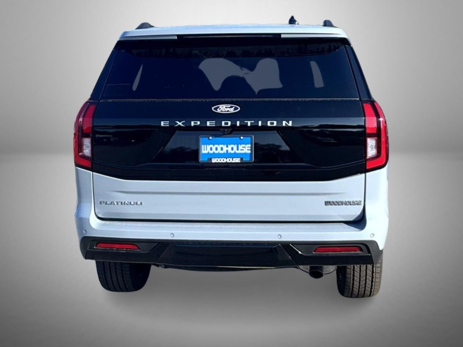 New 2027 Glacier Gray Metallic Tri-Coat Ford Platinum image 6