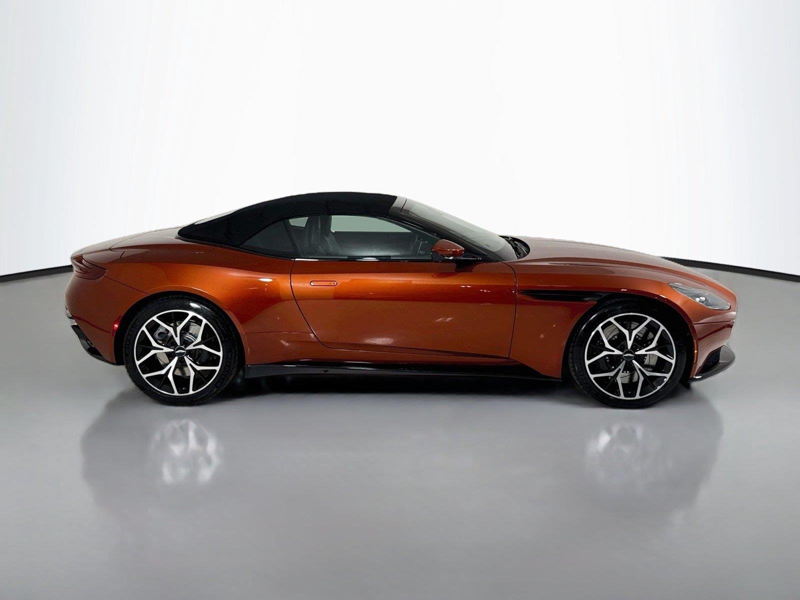 Used 2019 Cinnabar Orange Aston Martin Volante image 45