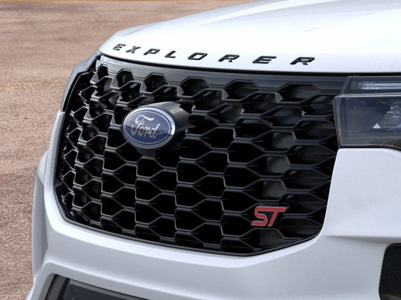 New 2026 Star White Metallic Tri-Coat Ford ST image 17