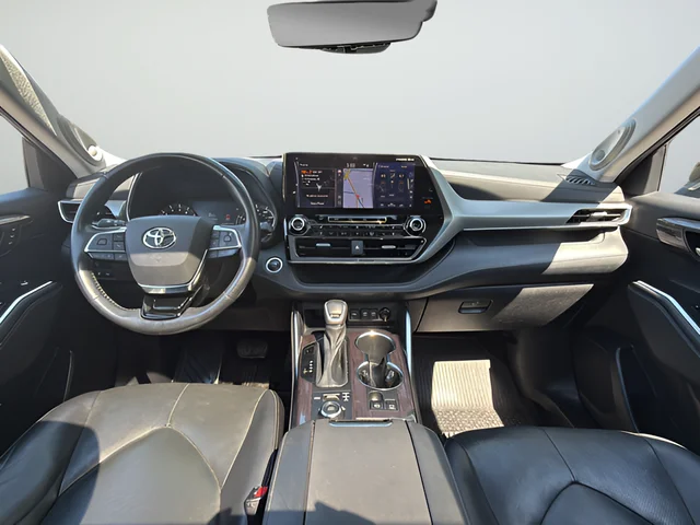 Used 2021 Brown Toyota Platinum image 13