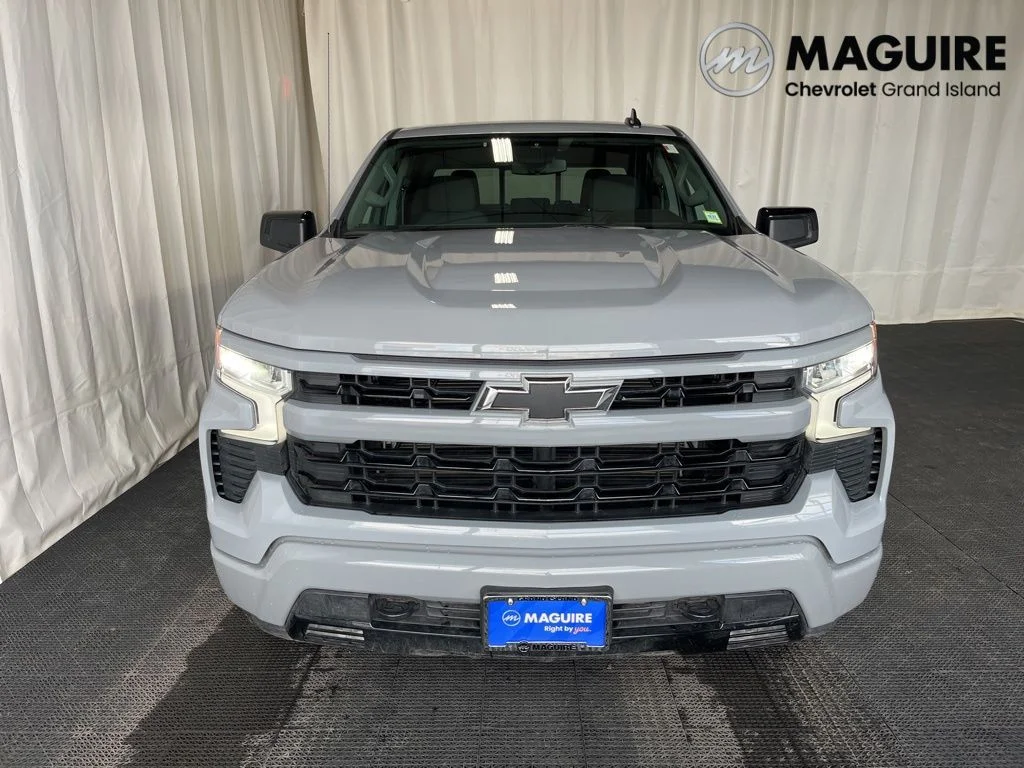 Used 2025 Gray Chevrolet RST image 28