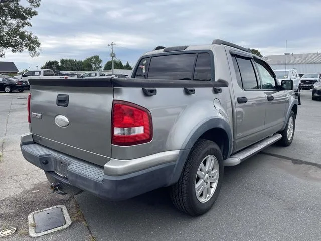 Used 2008 Vapor Silver Clearcoat Metallic Ford XLT image 6