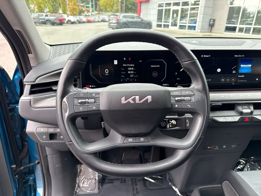Used 2024 Ocean Blue Kia Land image 9