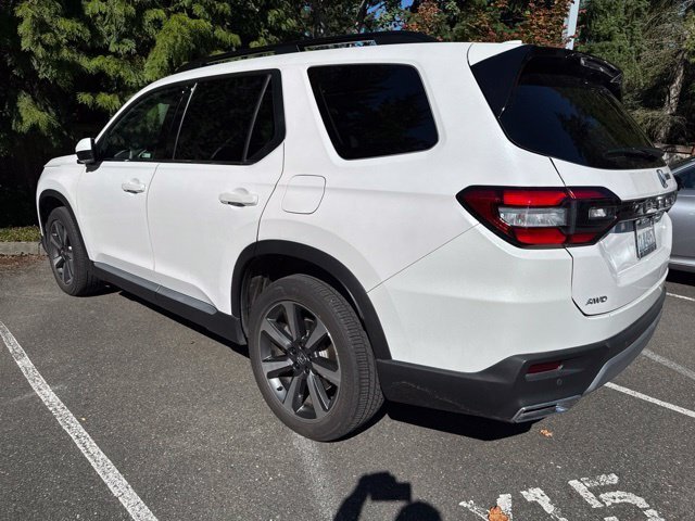 Certified Used 2024 Platinum White Pearl Honda AWD ELITE image 4