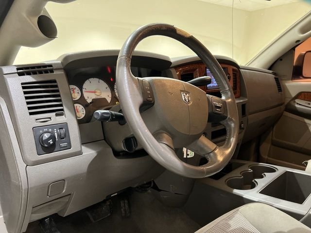 Used 2006 Black Dodge SLT image 9