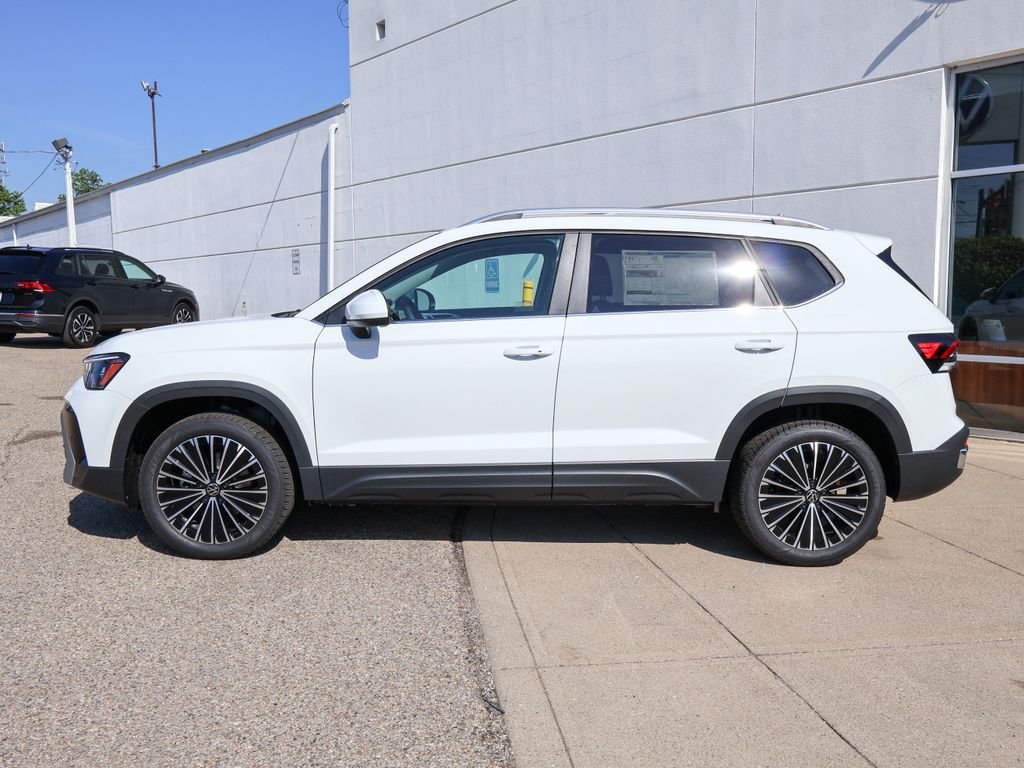 New 2026 White Volkswagen 1.5T SE image 2