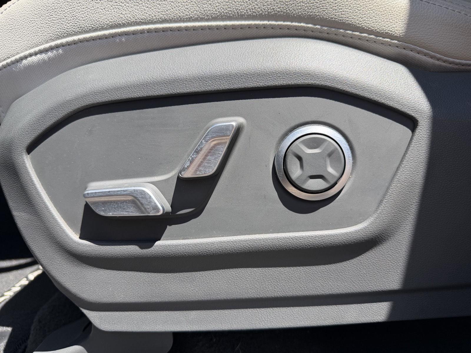 Used 2024 Shimmering Silver Hyundai Limited image 18