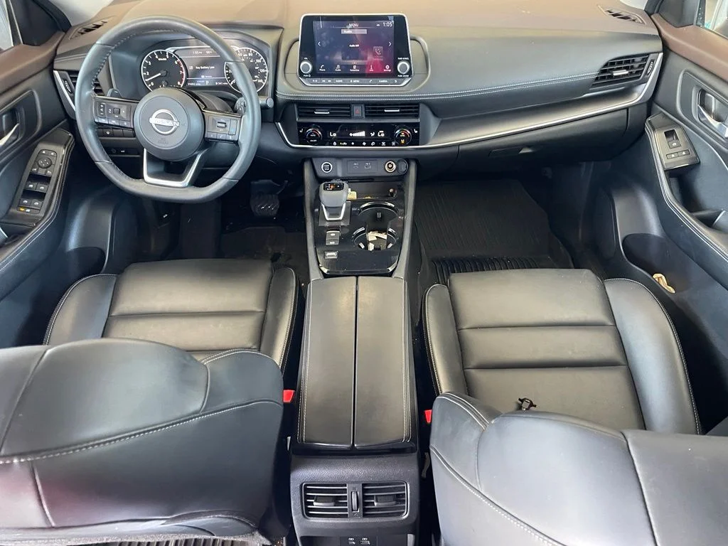 Used 2023 Gray Nissan SV image 12