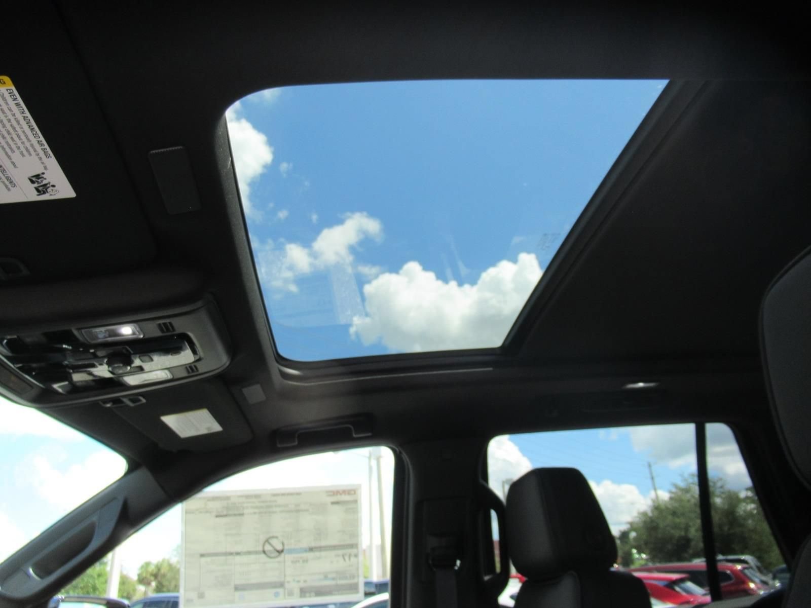 2026 GMC Yukon Denali - Photo 16
