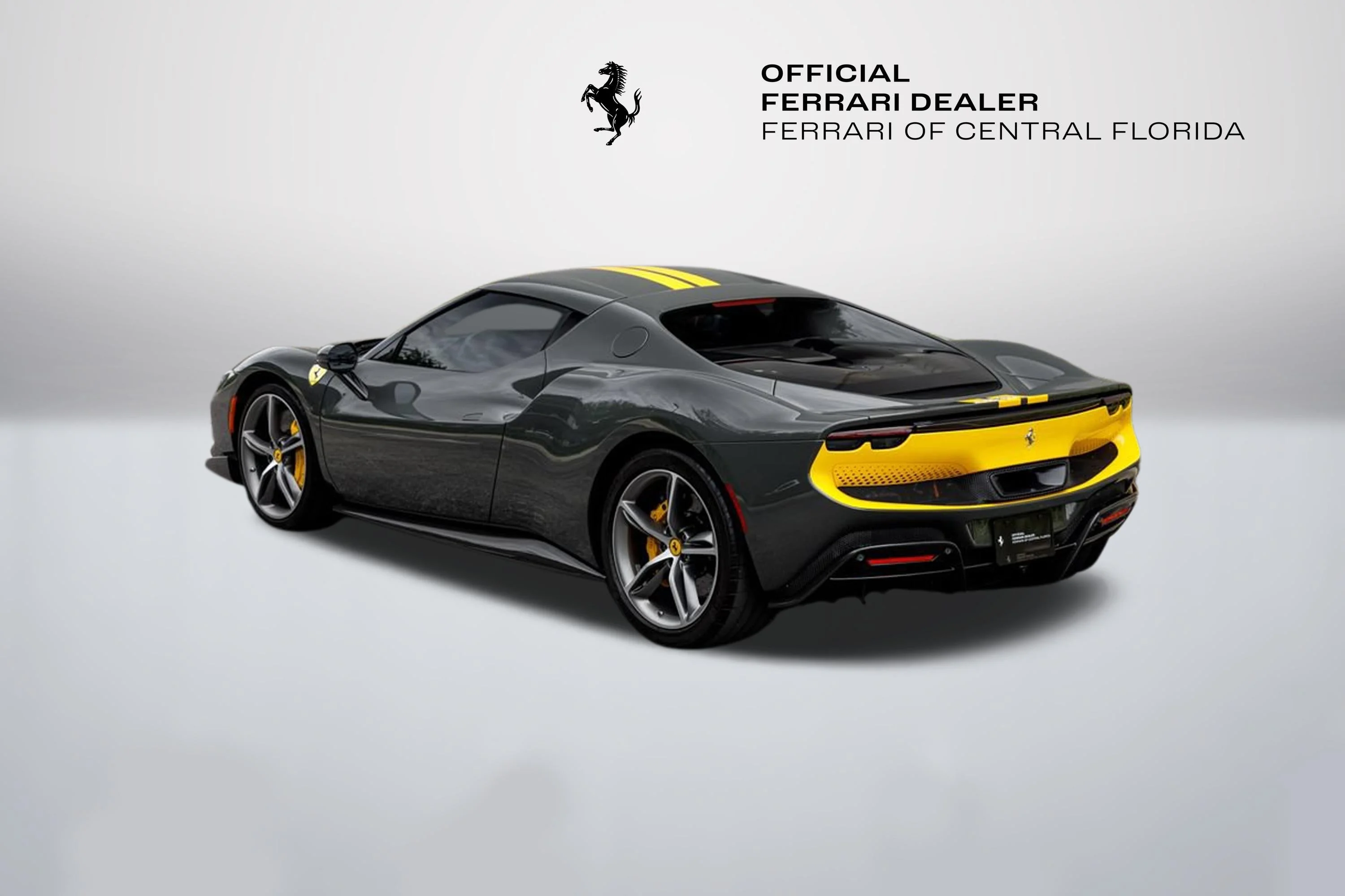 Used 2022 Grigio Scuro Ferrari  image 3