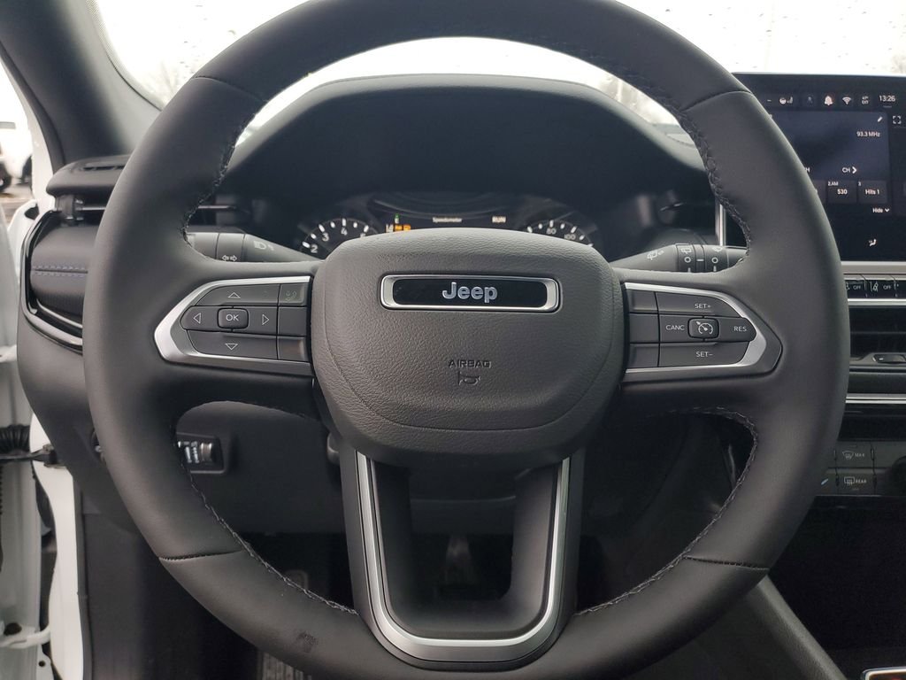 New 2026 Bright White Clearcoat Jeep Latitude image 19