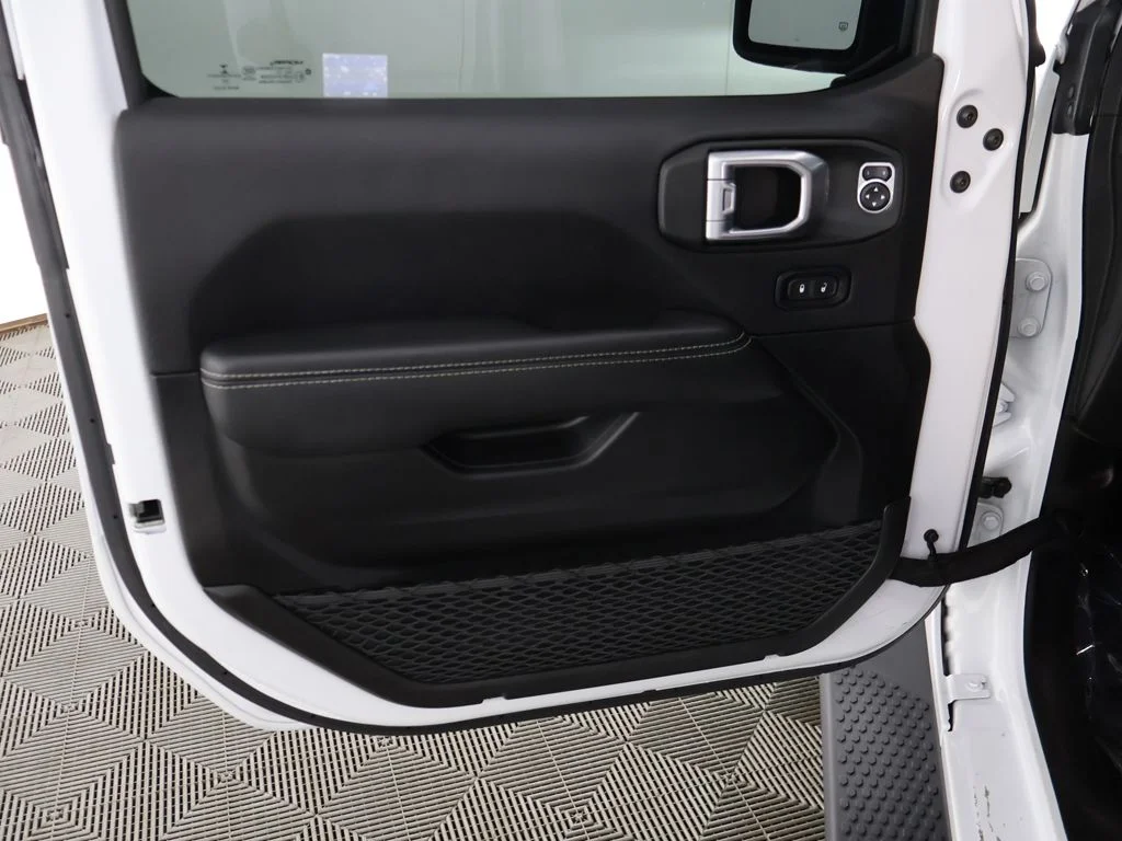 Used 2022 Bright White Clearcoat Jeep Unlimited Sahara 4xe image 16