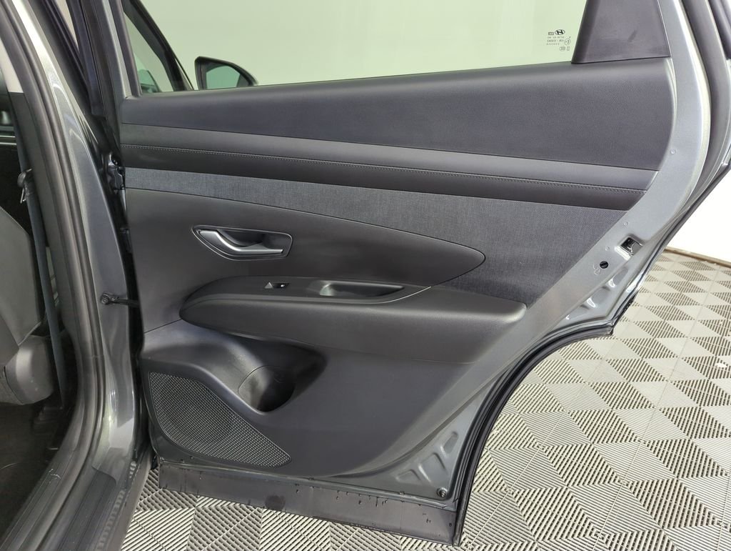 Used 2025 Gray Hyundai SEL Convenience image 32