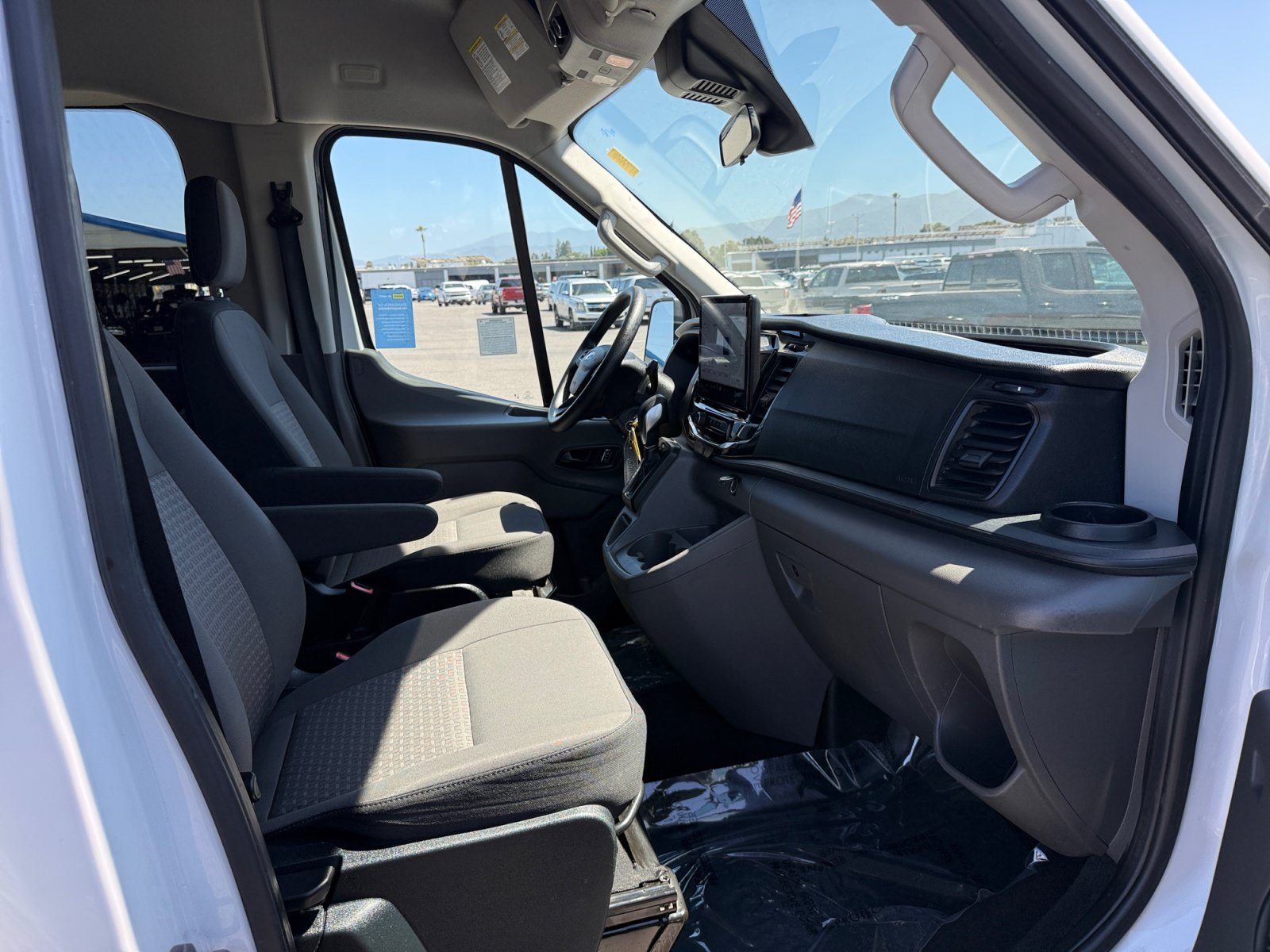 Used 2023 Oxford White Ford XLT image 20