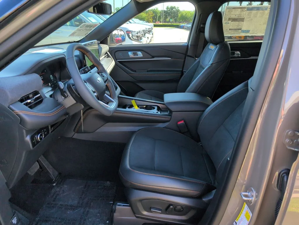 New 2026 Gray Ford Tremor image 5