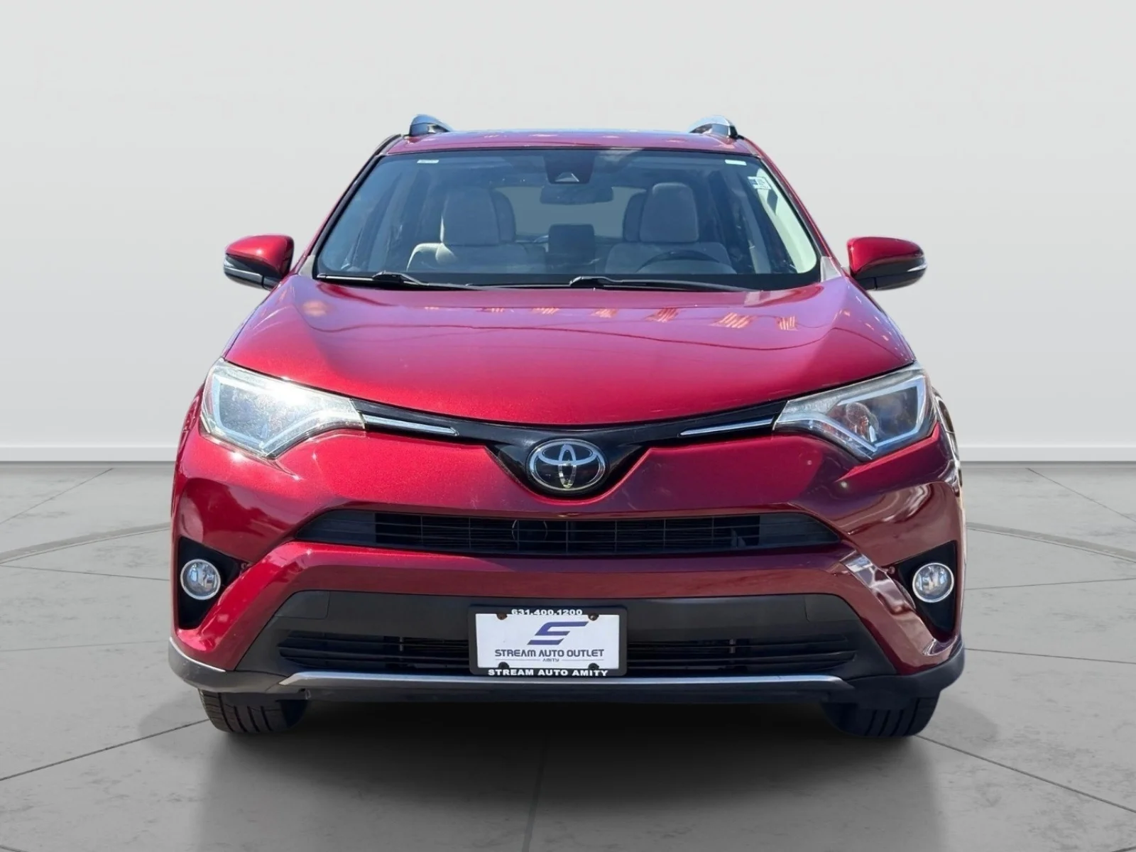 2018 Toyota RAV4 XLE - Photo 2
