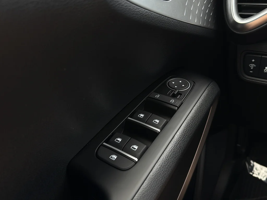 Certified Used 2025 Gravity Gray Kia LX image 11