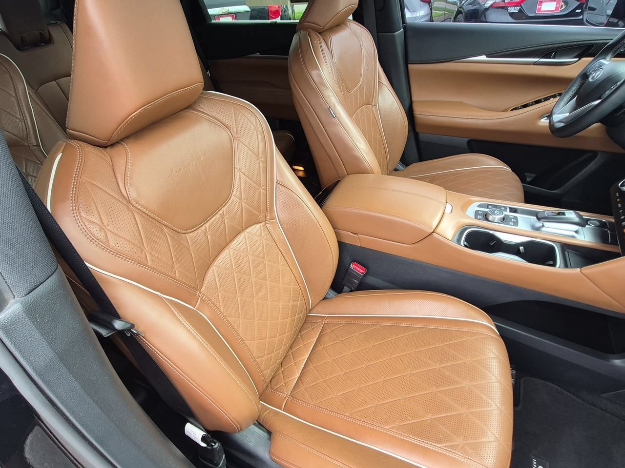 Used 2023 Black INFINITI AUTOGRAPH image 29