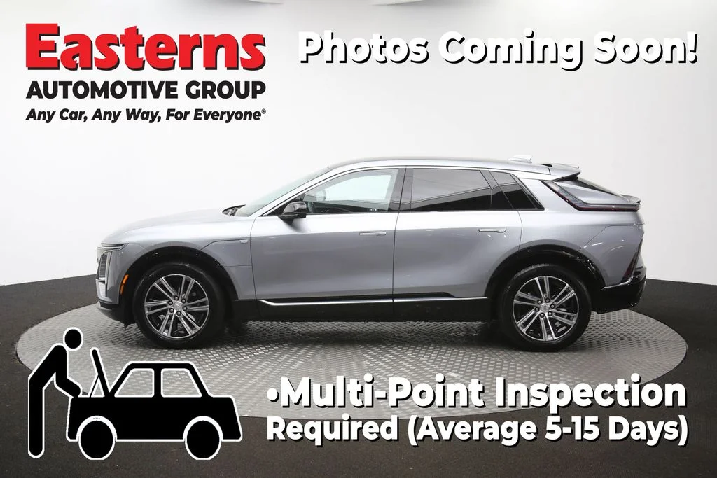 Used 2024 Silver Cadillac Luxury image 64