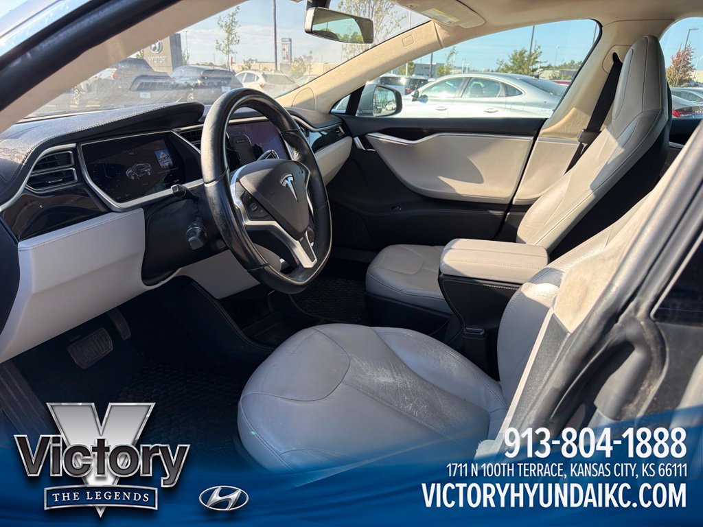 Used 2014  Tesla Base image 10