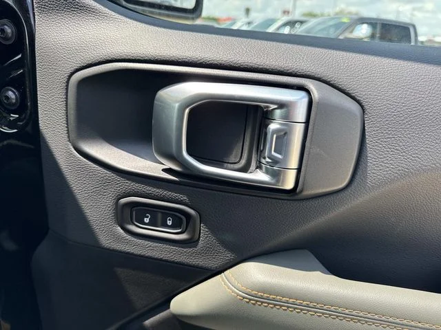 New 2026 Black Jeep Mojave image 16