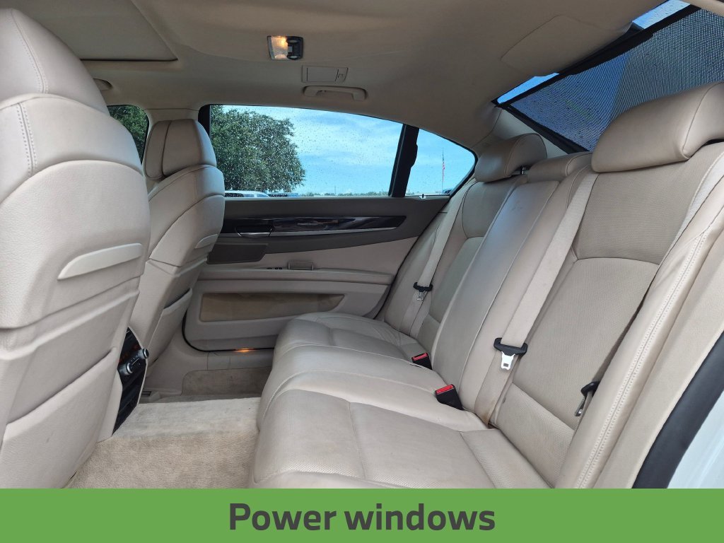 Used 2009 White BMW 750Li image 28