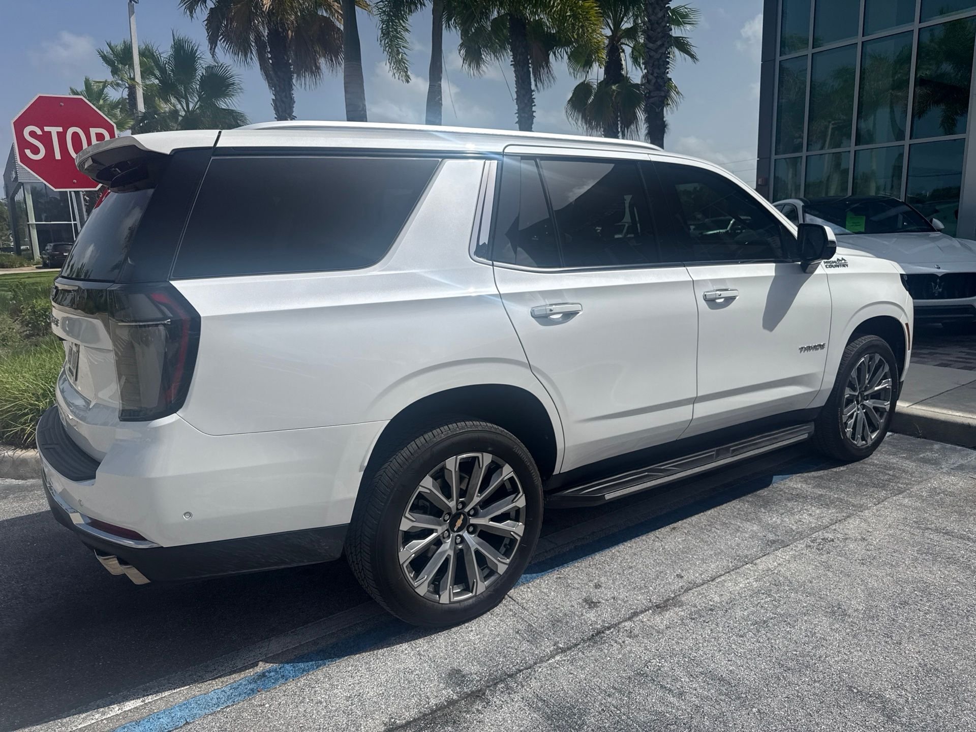 Used 2025 Beige Chevrolet High Country image 4
