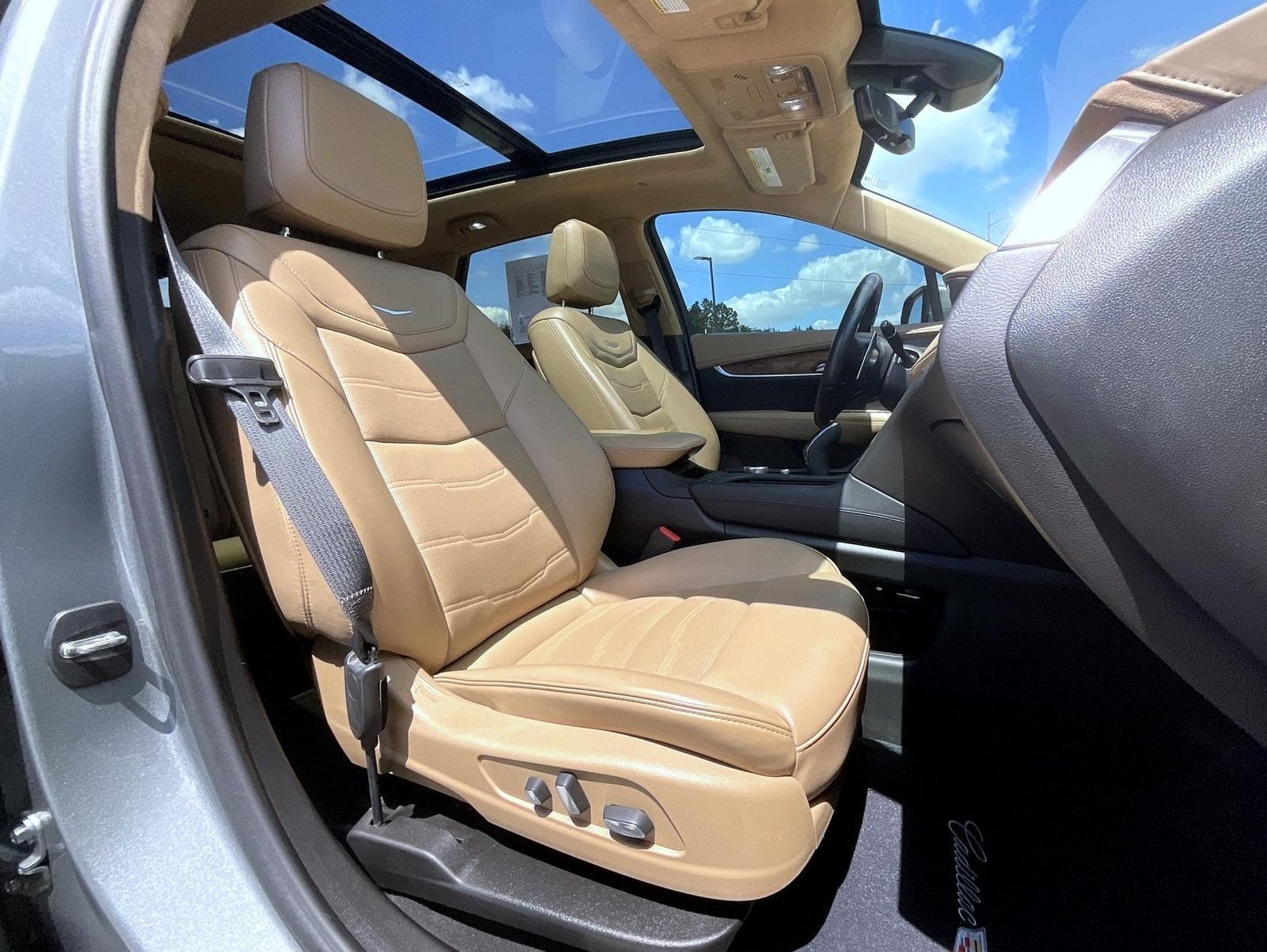 Used 2023 Silver Cadillac Sport image 16