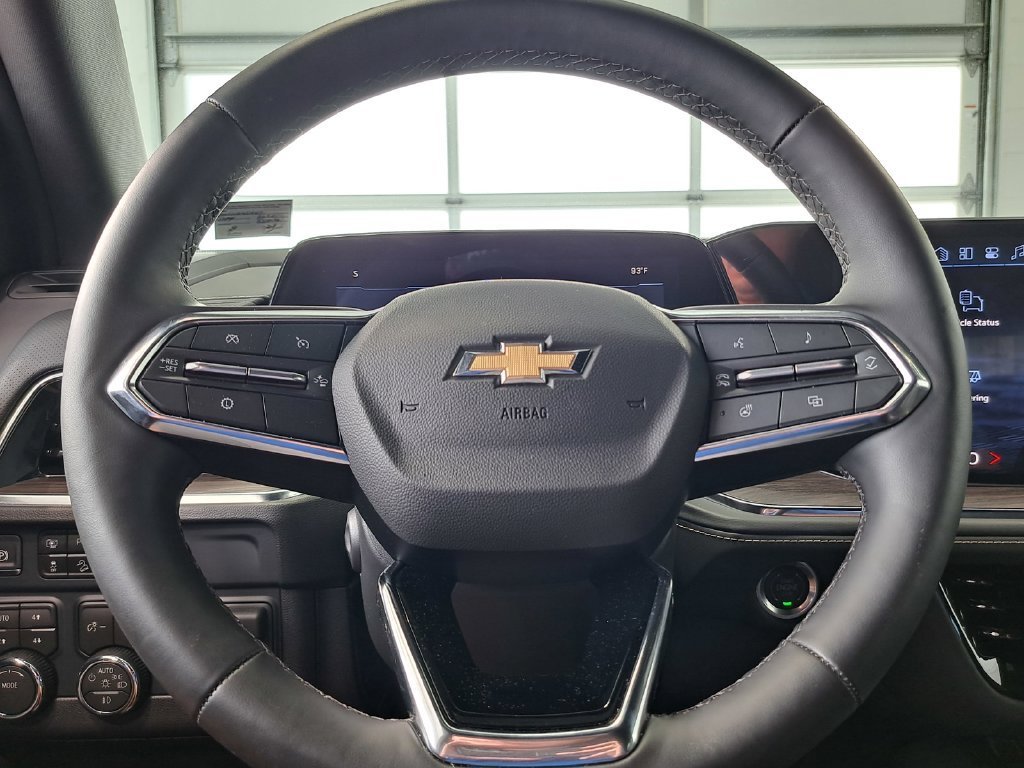 2026 Chevrolet Suburban Premier - Photo 9