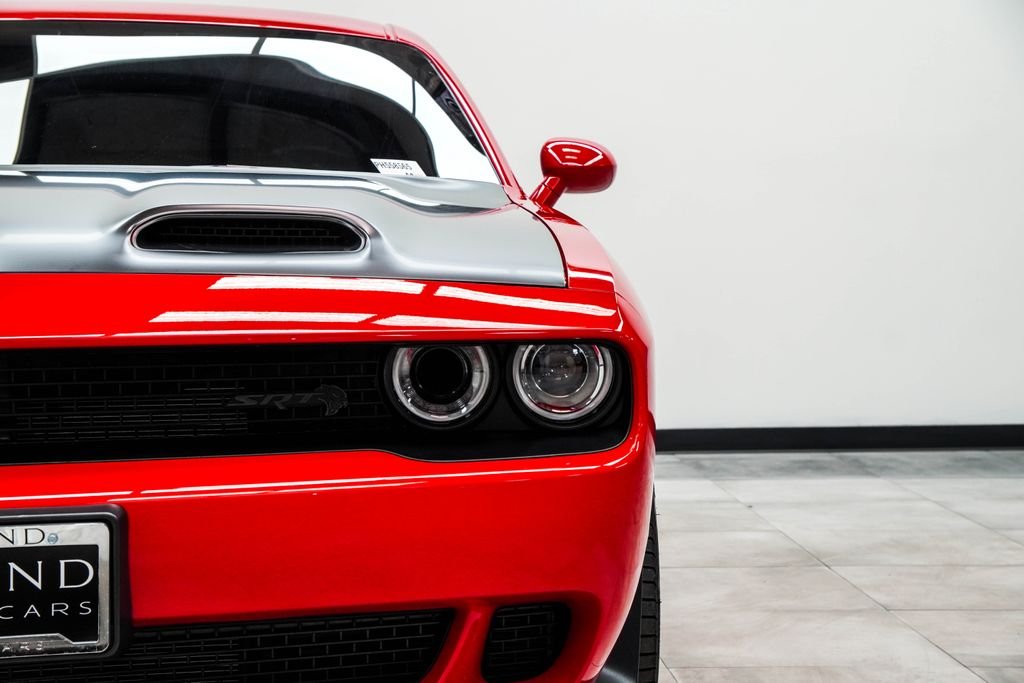 Used 2023 Red Dodge SRT Hellcat Jailbreak image 4