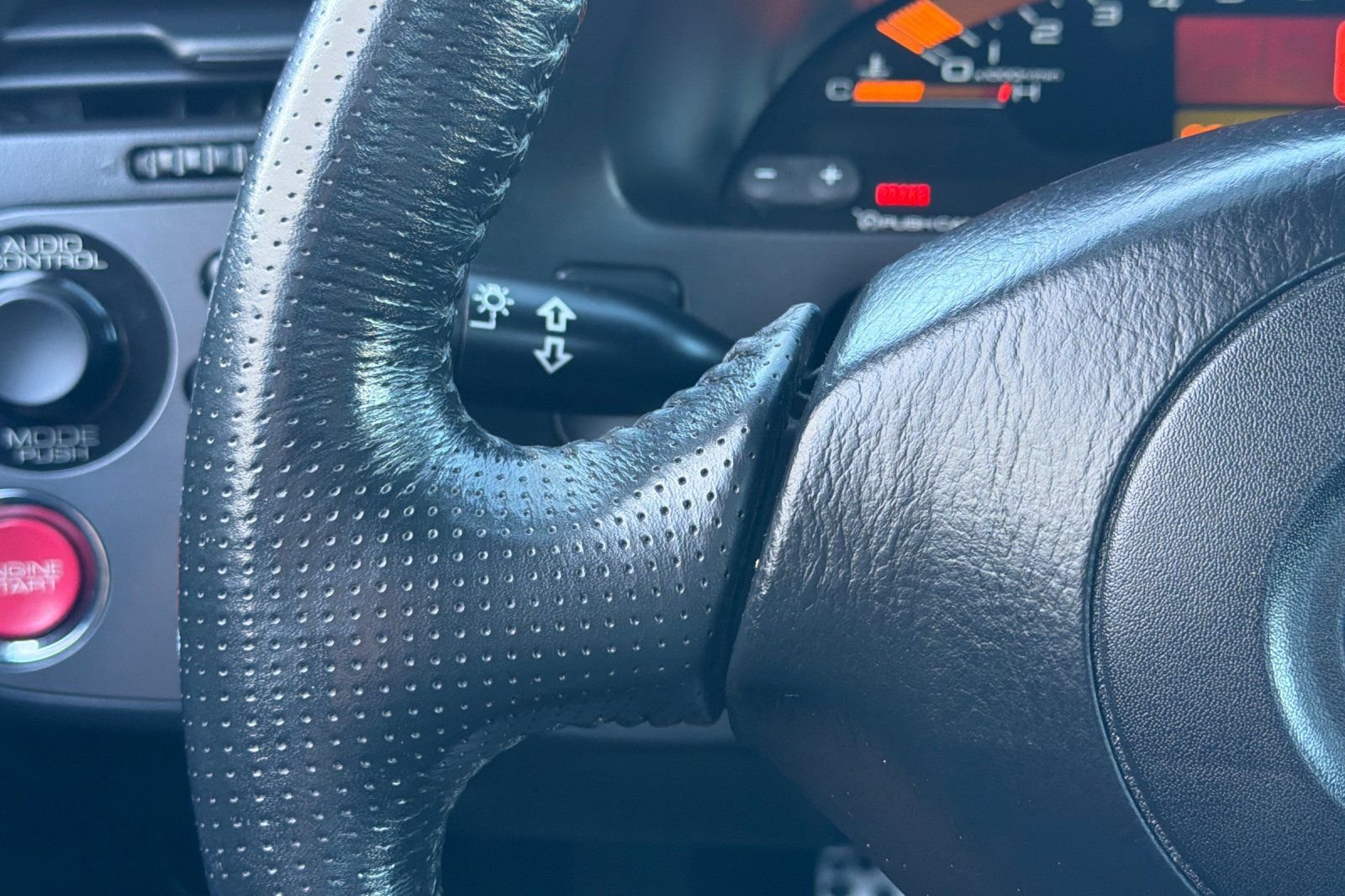 Used 2001  Honda Base image 27
