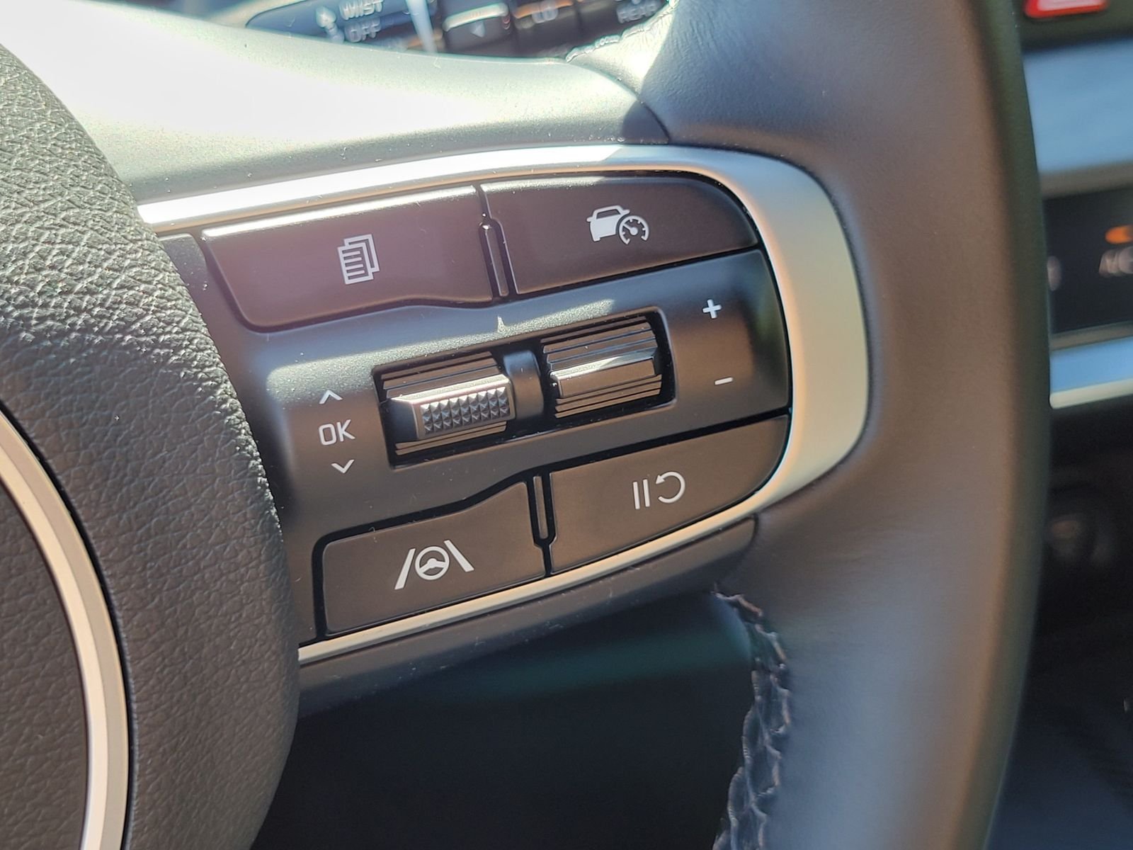 Used 2024 Gray Kia X-Line image 18