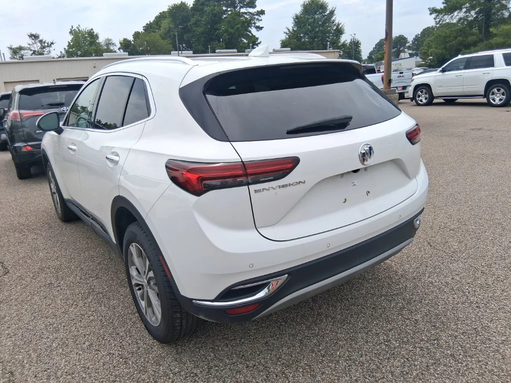 Used 2022 White Buick Preferred image 6