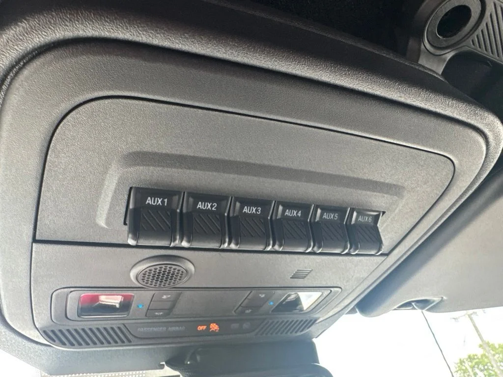Used 2023 Gray Ford Wildtrak image 25