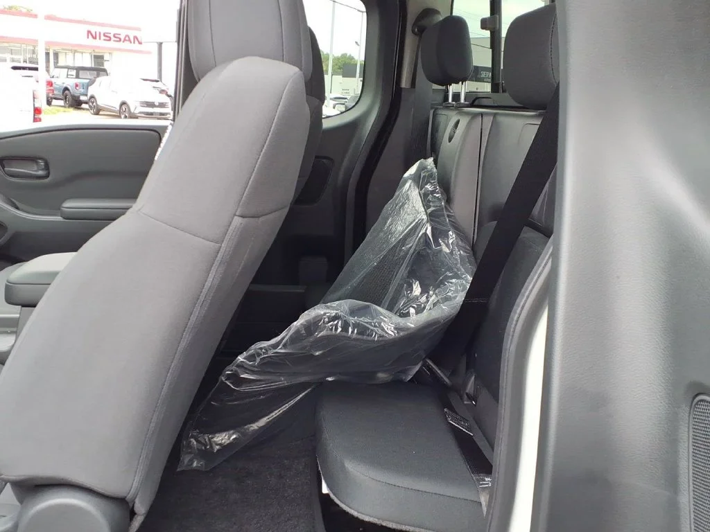 New 2027 Glacier White Nissan King Cab® S image 6