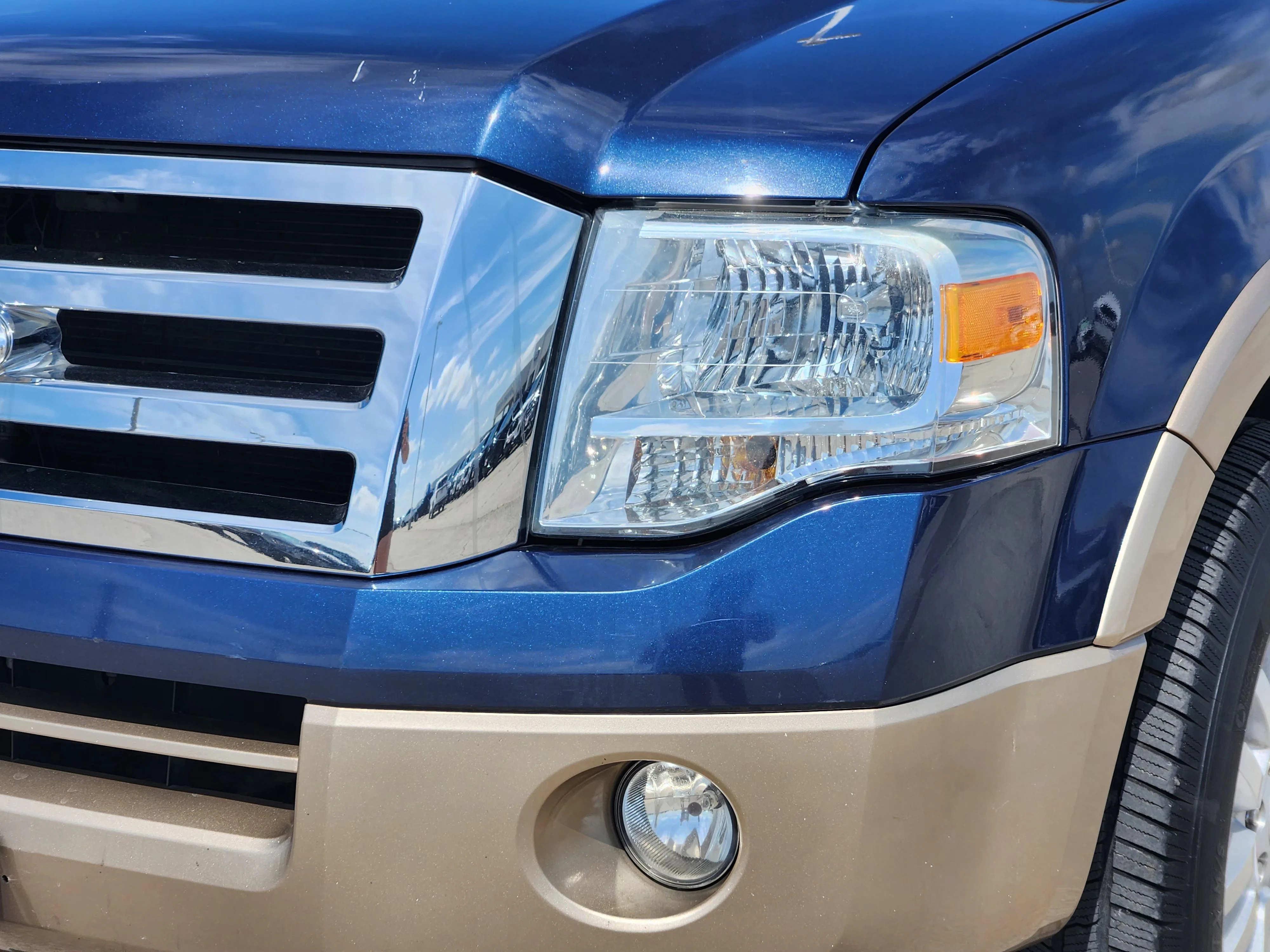 Used 2013 Blue Ford XLT image 8