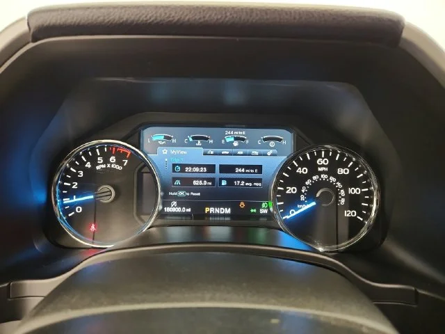 Used 2018 White Platinum Ford Lariat image 15