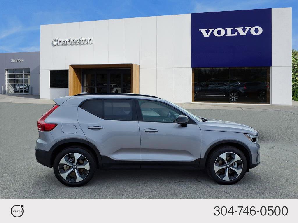 New 2026 Aurora Silver Volvo Core image 2