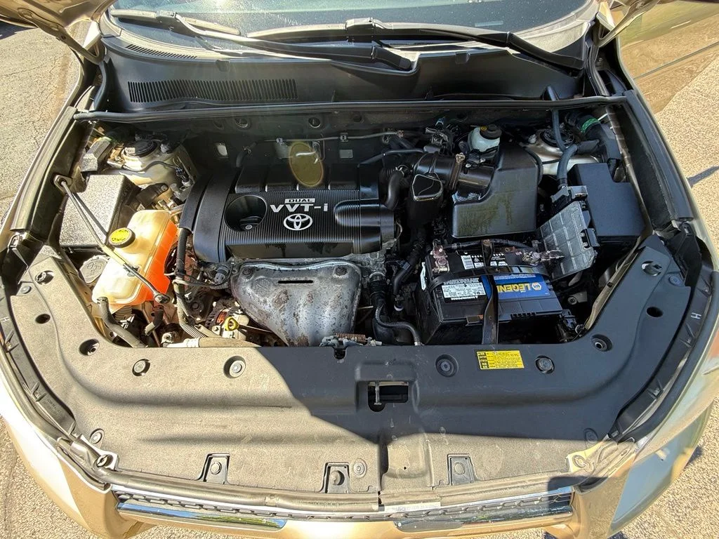 Used 2009  Toyota Limited image 27