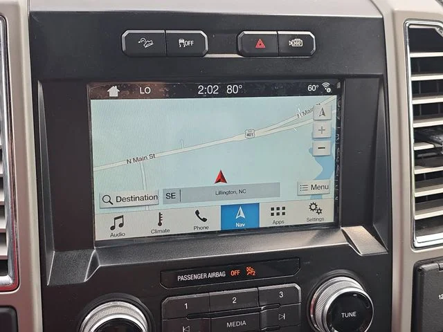 Used 2016 White Ford Lariat image 22