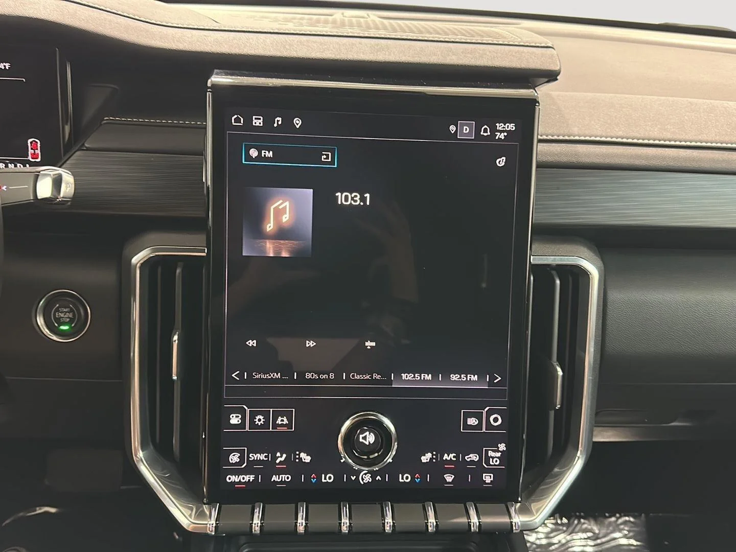 Used 2025 Ebony Twilight Metallic GMC Elevation image 12